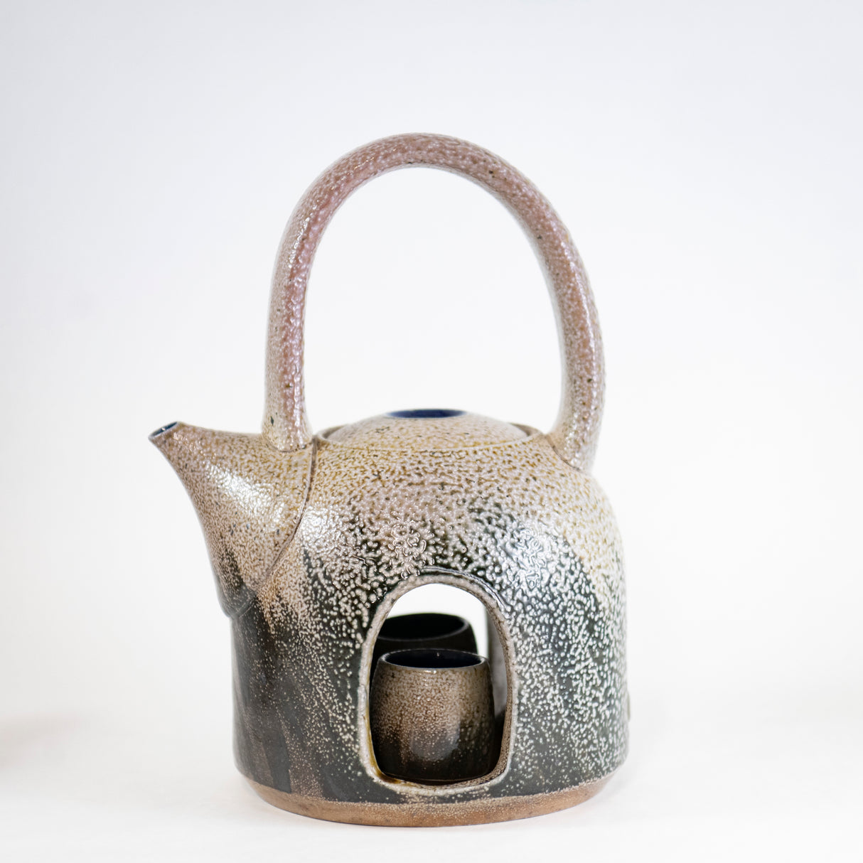 Niche Teapot with Two Cups by Maya Machin
