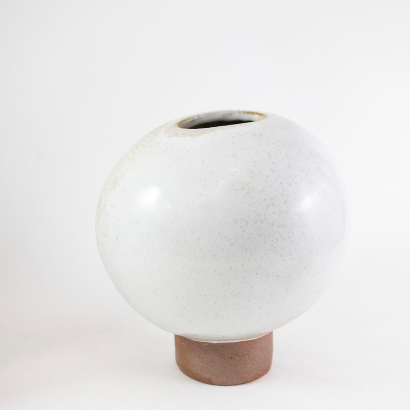 Large Single White Sculpture by Robbie Heidinger