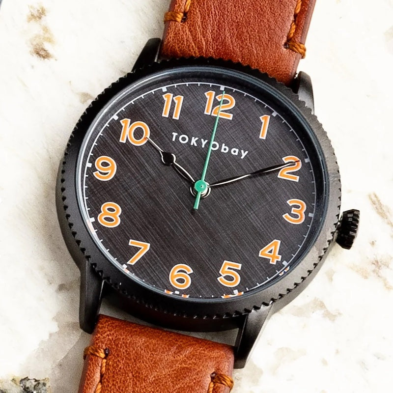 Arthur Watch in Saddle