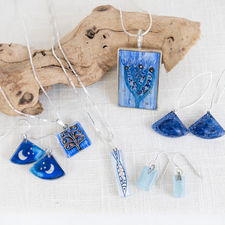 OCTOBER 2025 FEATURED ARTIST: MOMO GLASSWORKS