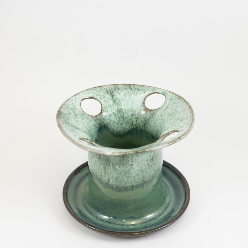 Toothbrush Holder in Lake