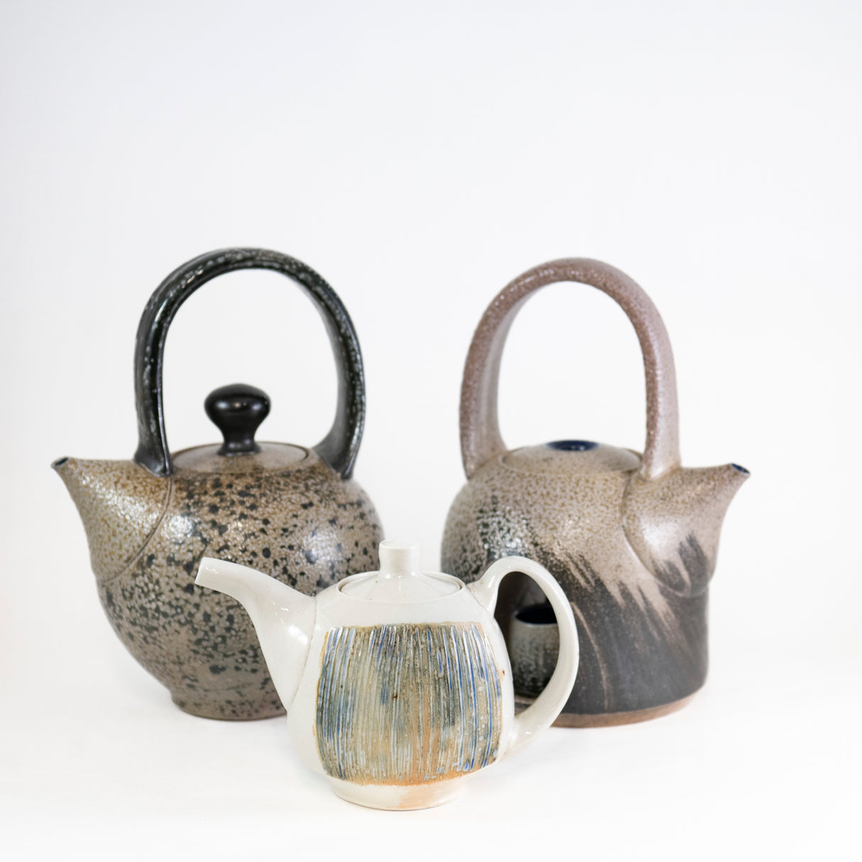 Niche Teapot with Two Cups by Maya Machin