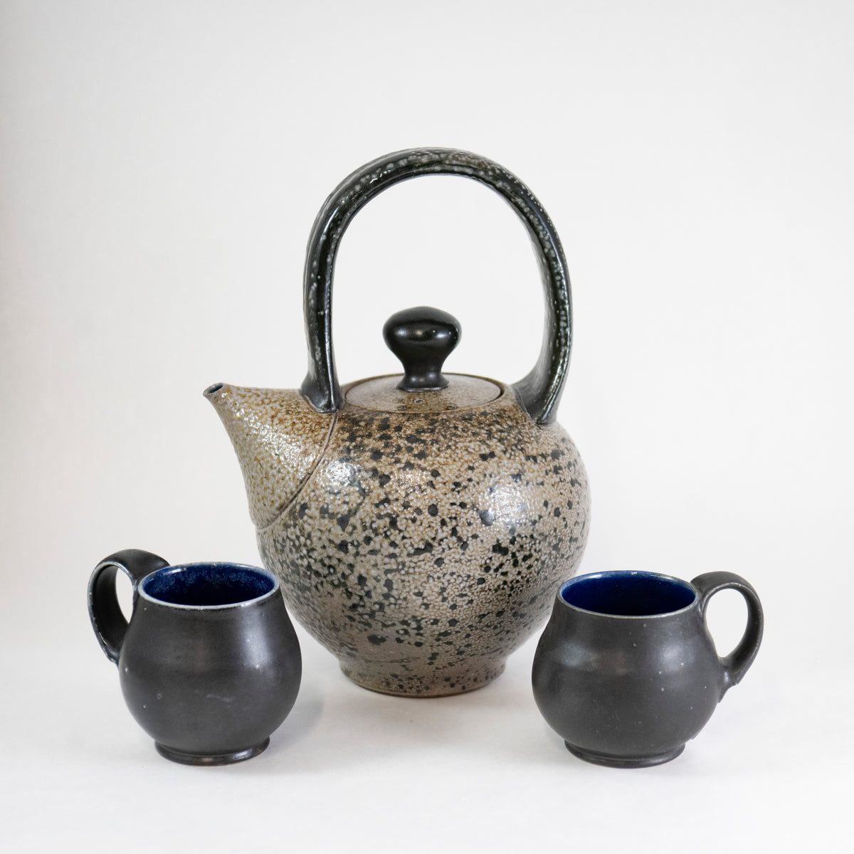 Small Round Bellied Mug in Black and Blue
