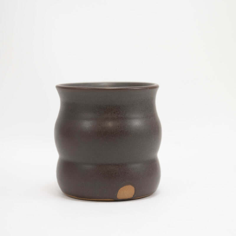 Wave Mug in Noc Glaze