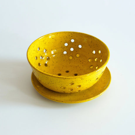 Small Berry Bowl with Saucer