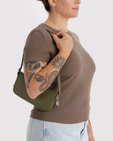 Pochette Recycled Leather in Loden