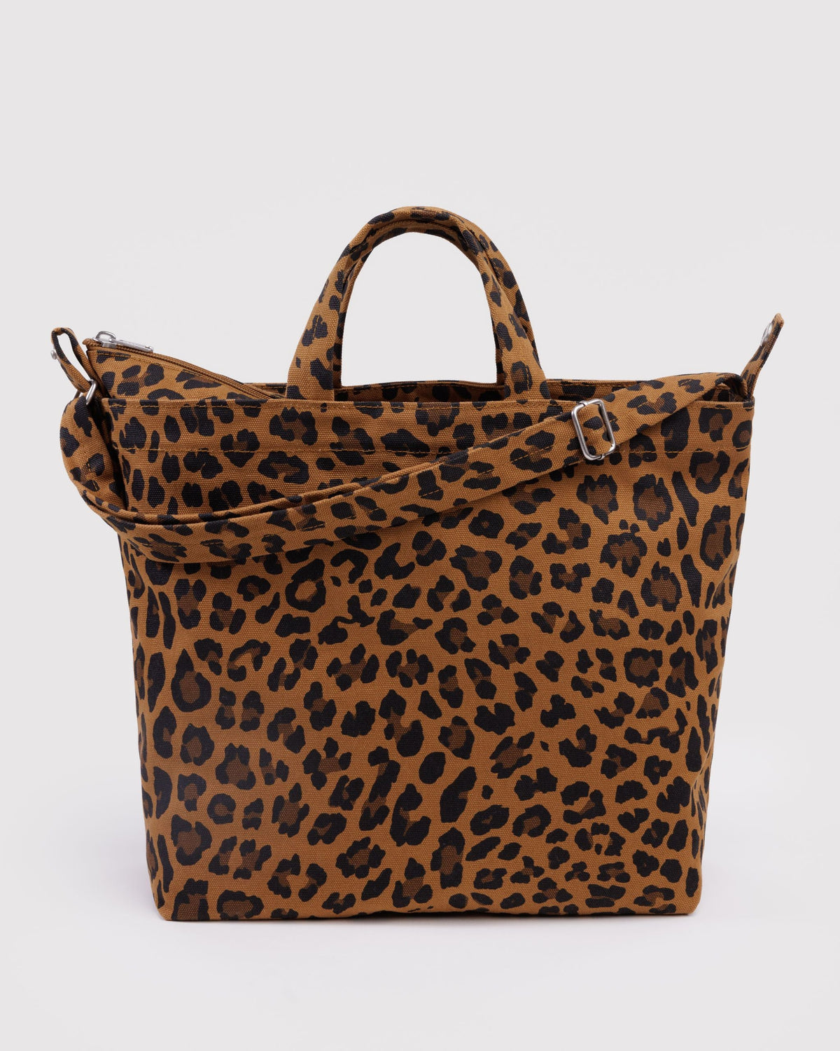 Horizontal Zip Duck Bag in Leopard