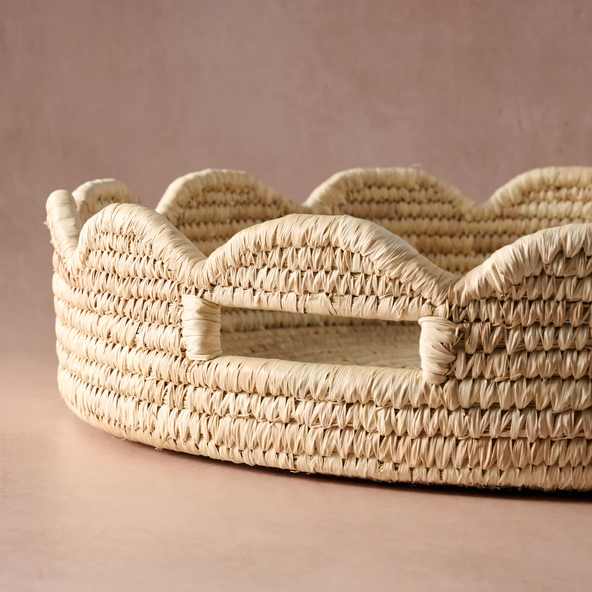 Seba Scalloped Palm Leaf Tray