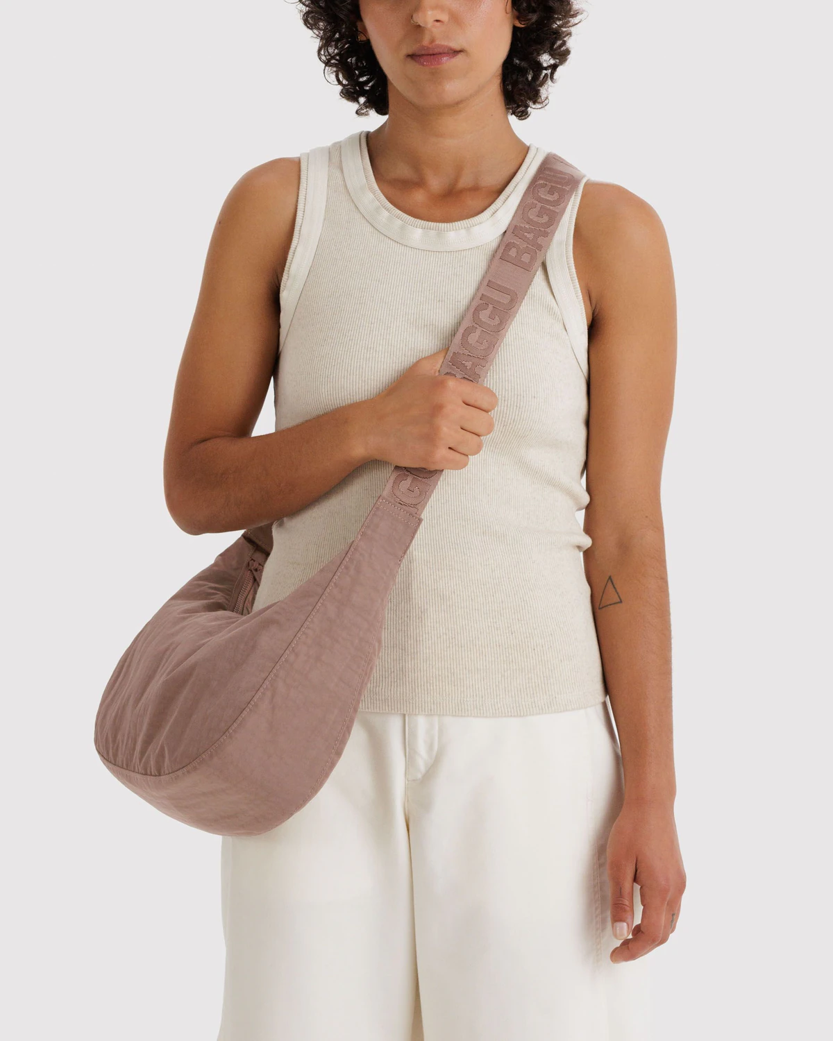 Medium Crescent Bag in Toasted Almond