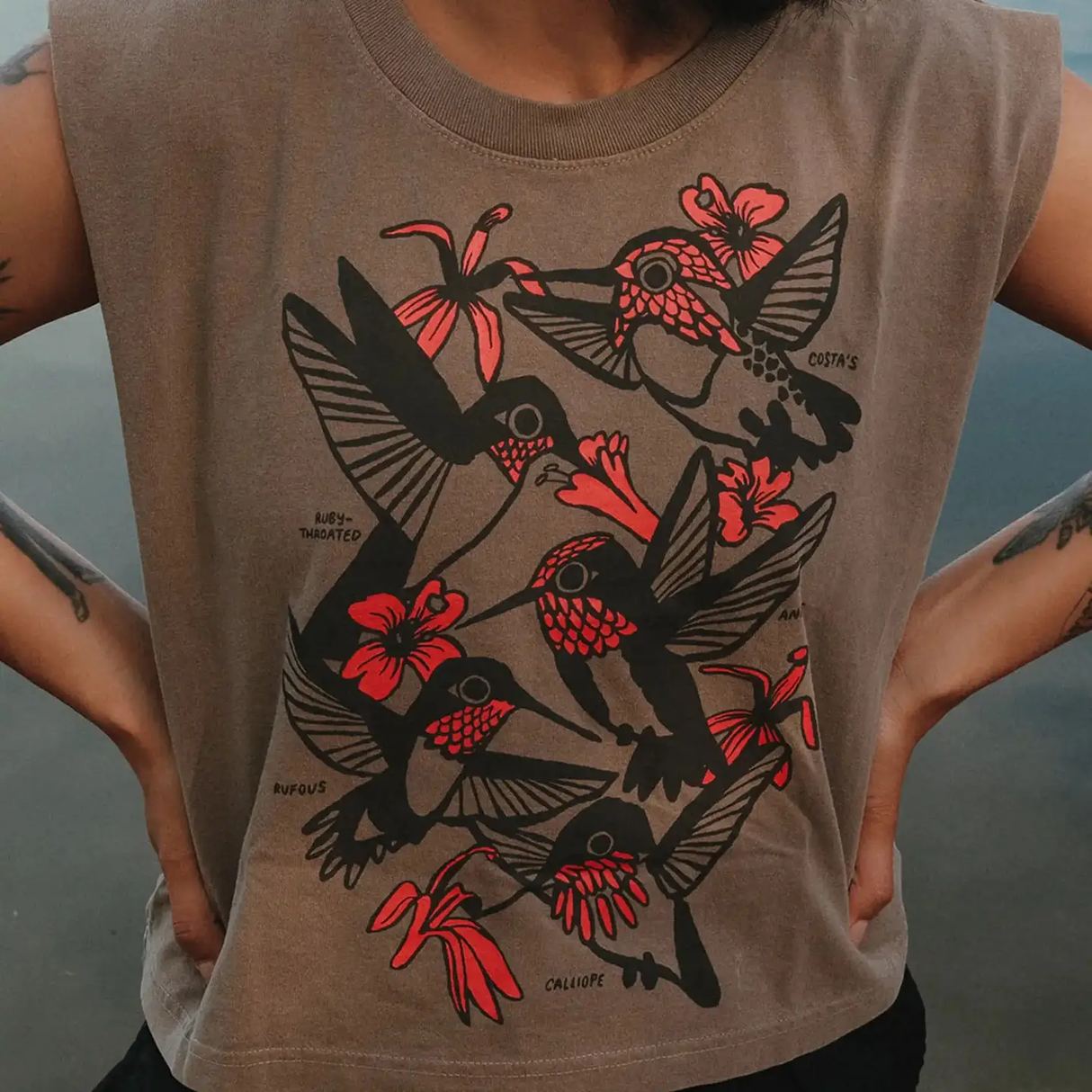 Hummingbirds Boxy Tank in Mushroom