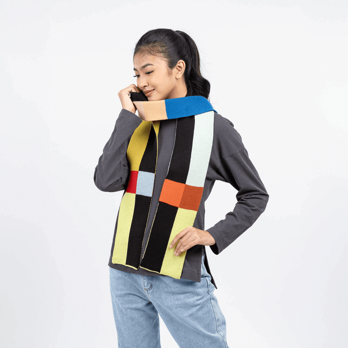 Skinny Chroma Scarf in Black